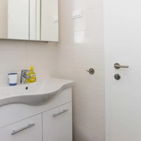 Karmen With Terrace Apartament Dubrownik